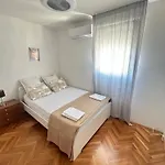 Lux View Apartamento *
