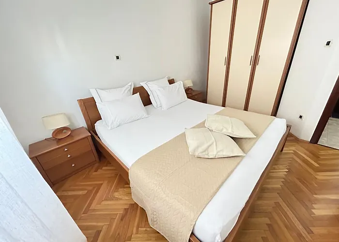 Lux View 아파트 *