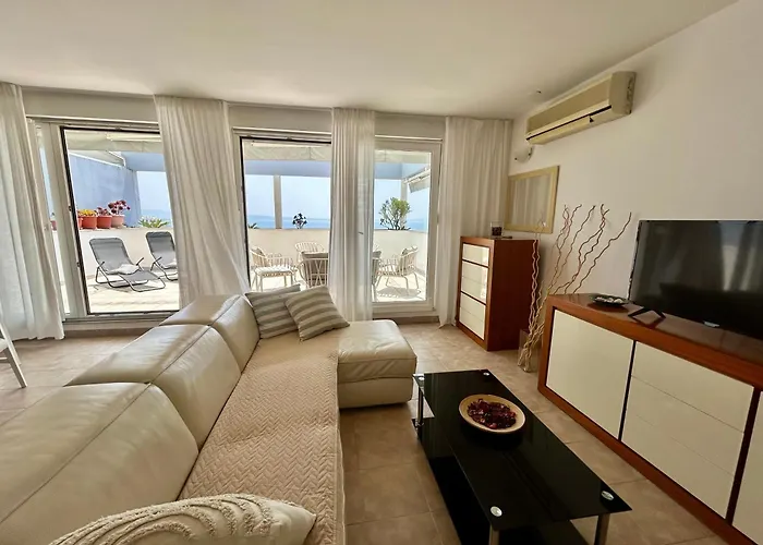 Lux View Beach Apt Split