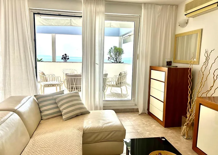 Lux View Beach Apt