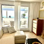Lux View
