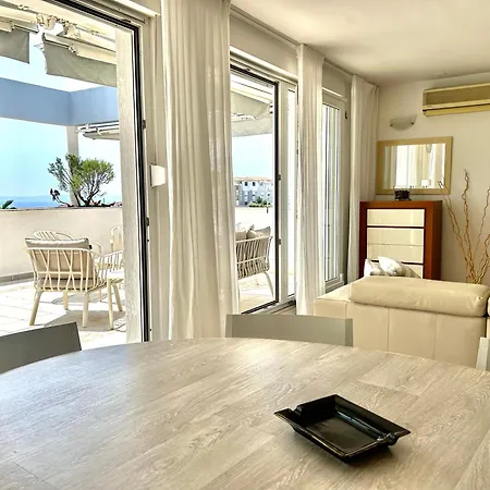 Lux View Beach Apt *
