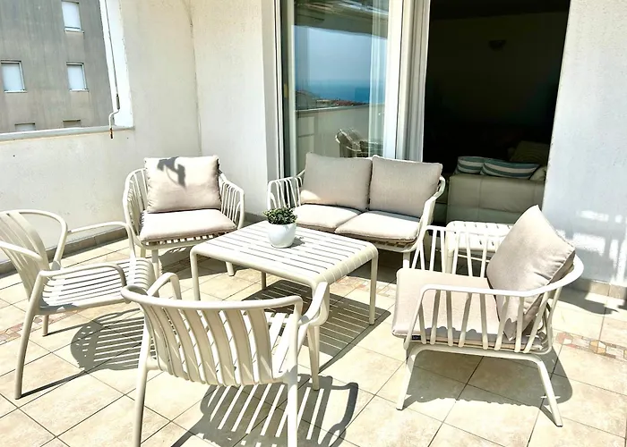 Lux View Beach Apt Сплит